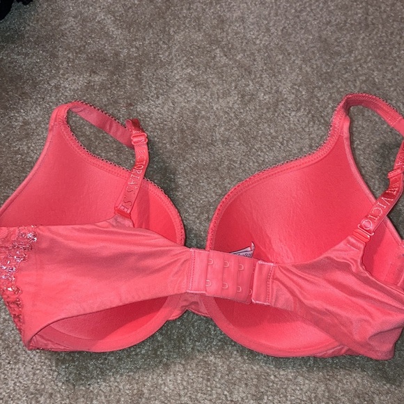 Victoria’s Secret Body By Victoria coral lace overlay Perfect Coverage Bra - Picture 4 of 5